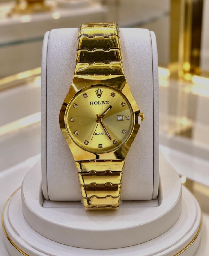 montre F4 — vue 1
